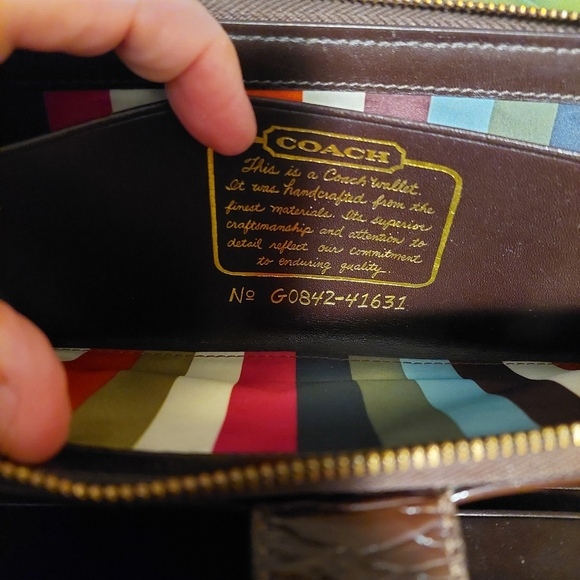 Coach signature zip around Clutch wallet - Picture 3 of 5